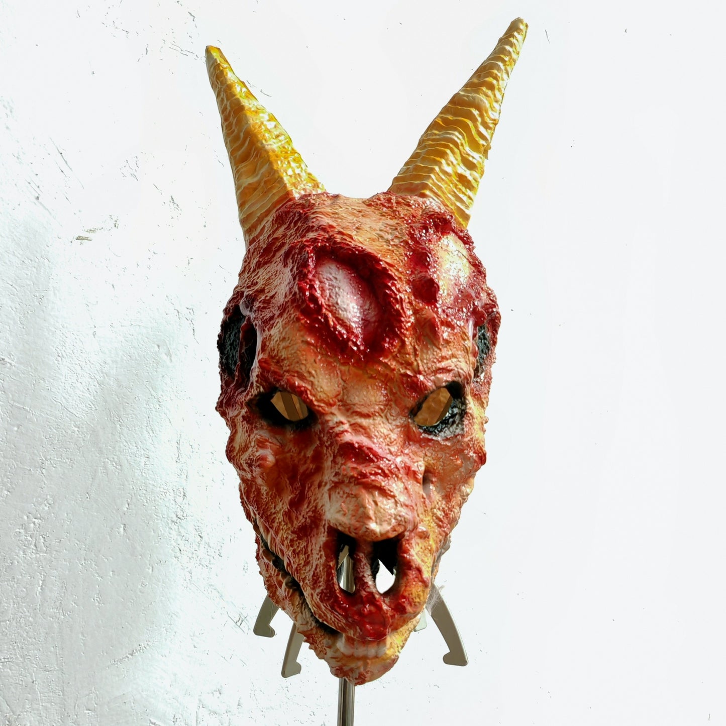 Demon Goat Full Head Rubber Ghost Mask with Horns Bloody Unique Horror Costume Accessory for Halloween Party