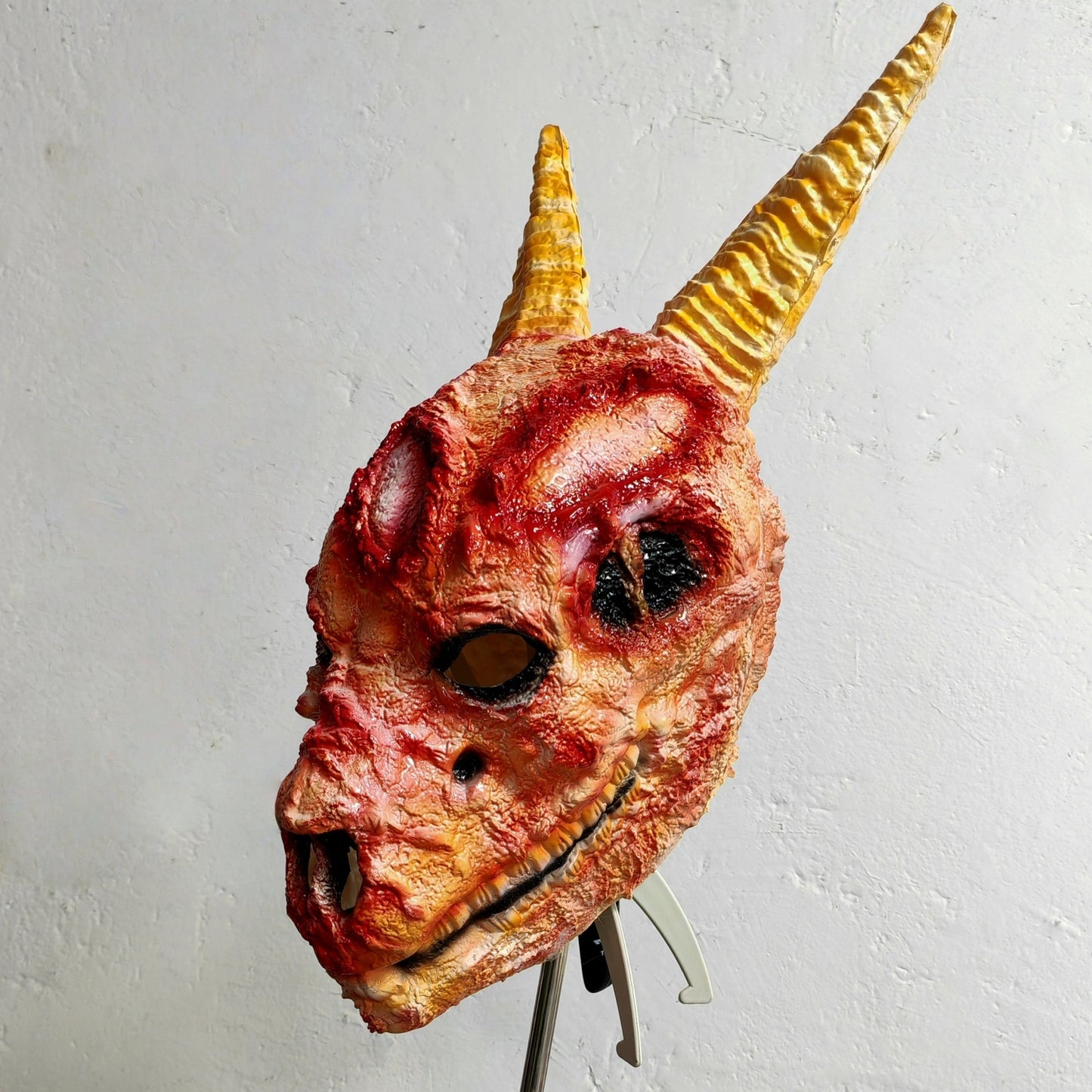 Demon Goat Full Head Rubber Ghost Mask with Horns Bloody Unique Horror Costume Accessory for Halloween Party