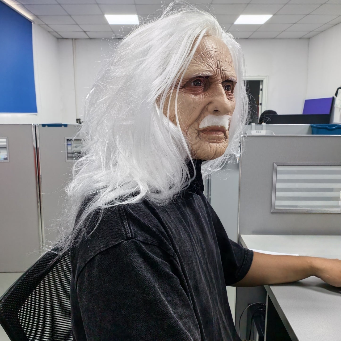 Realistic Full Head Old Man Mask with White Hair And Beard Lightweight Cloth Latex Halloween Costume Scene Accessories Rubber Face Prop for Parties