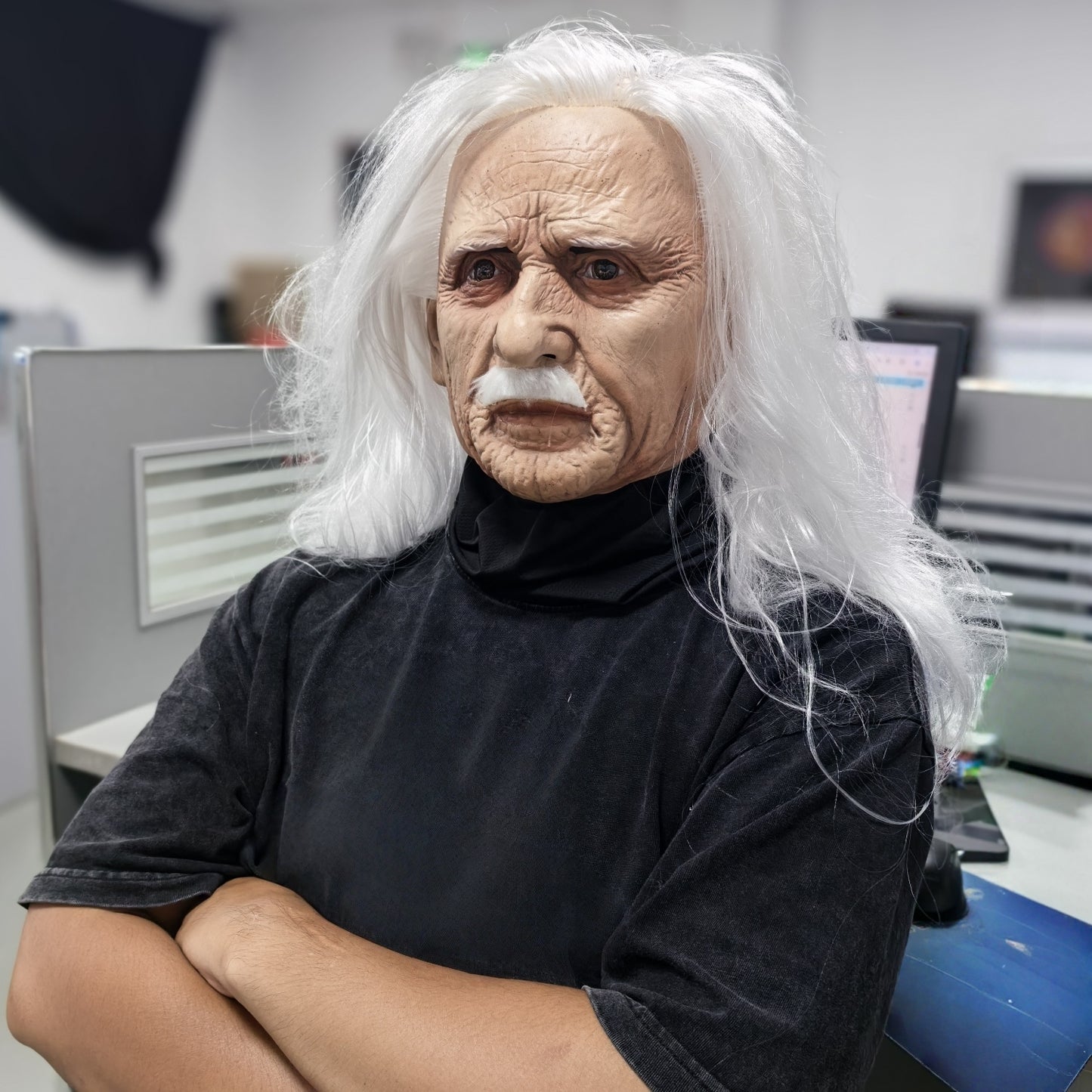 Realistic Full Head Old Man Mask with White Hair And Beard Lightweight Cloth Latex Halloween Costume Scene Accessories Rubber Face Prop for Parties