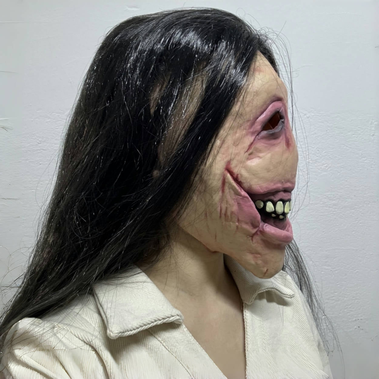 Adult Long Wig Rubber Face Mask Ugly Zombie Bloody Devil Halloween Scared Mask for Cosplay Party Accessory
