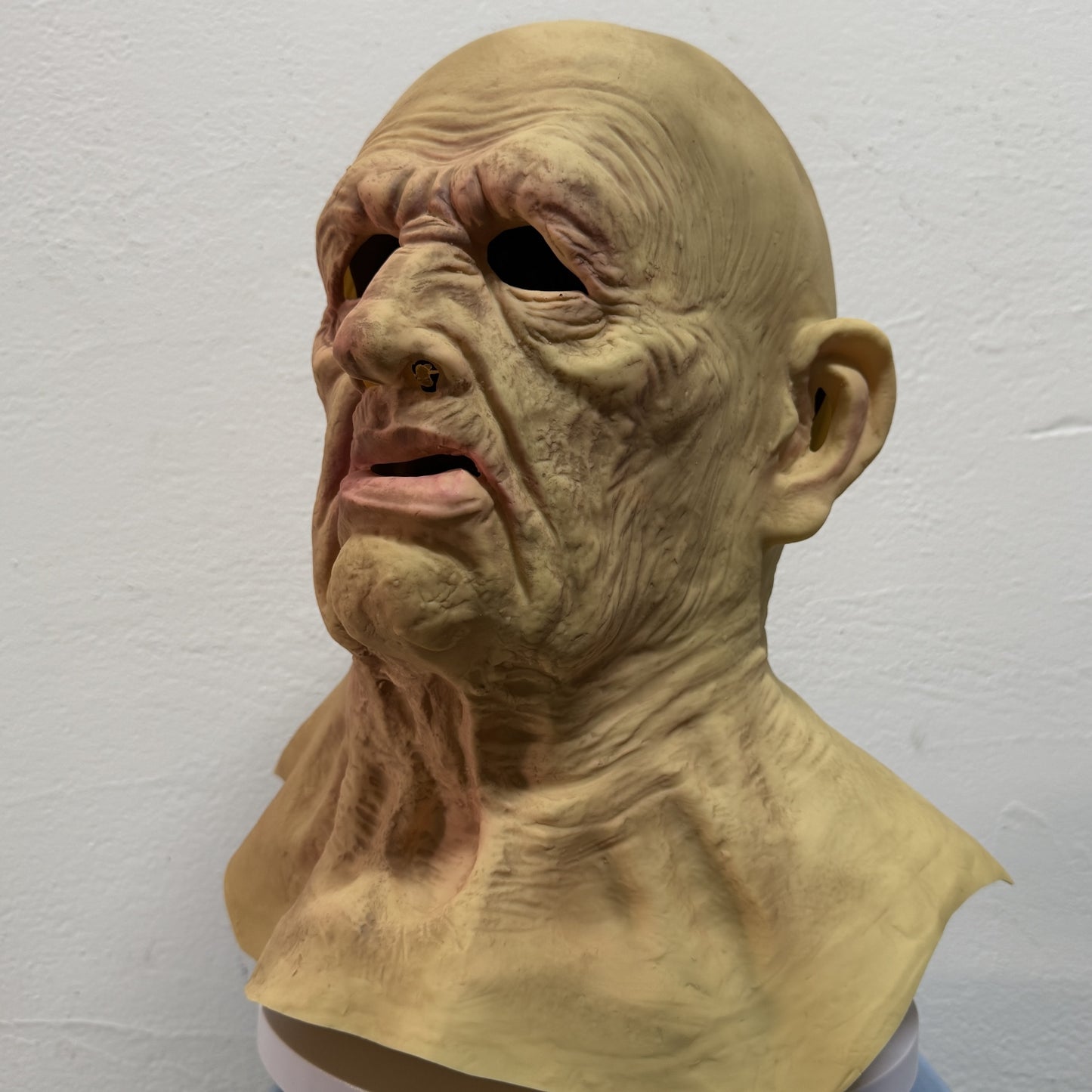 Realistic Long Neck Rubber Silicone Latex Mask for Parties Old Man Costume Accessory with Soft Touch Feel