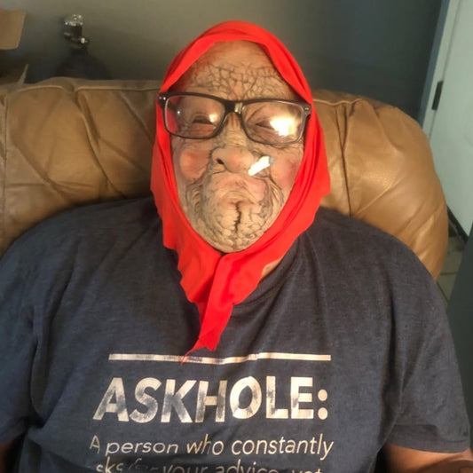 Funny Smoking Granny Latex Mask - Old Nana with Wrinkled Face And Red Scarf Ideal for Halloween Party Costume Props