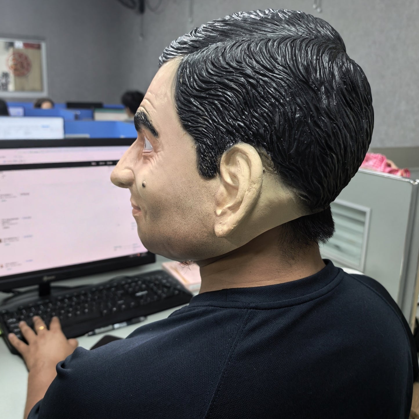 Unisex Mr Bean Cosplay Rubber Face Mask Streetwear Style Fashion Cover with Funny Human Design for Festivals And Parties